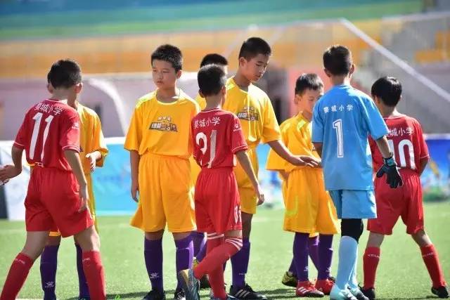 世体：阿尔瓦雷斯专注于世界杯，近期将拒绝接受个人专访
